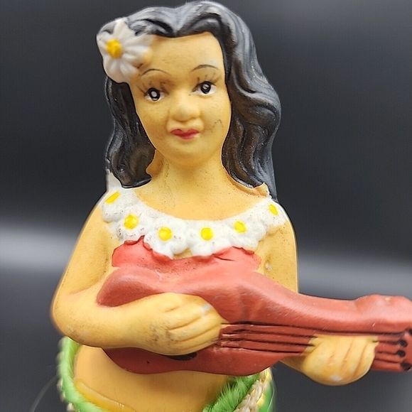 Vintage Hula Girl Ukulele Bobber Chalkware Dashboard Ceramics Japan Dated 1988 - Picture 9 of 12